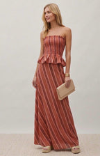 Conjunto maxi  Volea de dos piezas con estampado de rayas