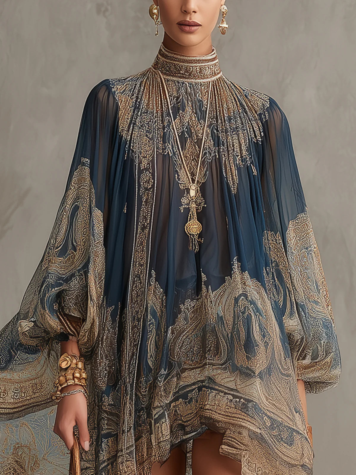 Vestido Mini de Chifón Azul Marino con Estampado Barroco y Cuello Alto