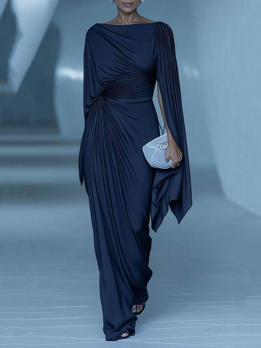 Vestido Maxi Azul Oscuro Plisado con Capa Drapeada