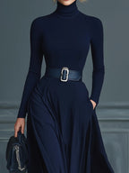 Vestido de Punto Azul Oscuro con Cuello Alto