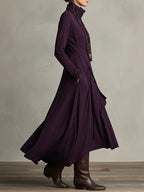 Vestido Maxi Púrpura con Cuello Alto Asimétrico y Plisado