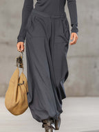 Conjunto Deportivo Retro Gris Oscuro con Cuello Alto y Cremallera