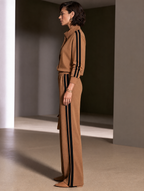 Conjunto de pantalón ancho y top de cuello mao con franjas en contraste