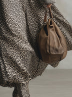 Falda Evasé con Estampado Leopardo Gris Elegante y Versátil