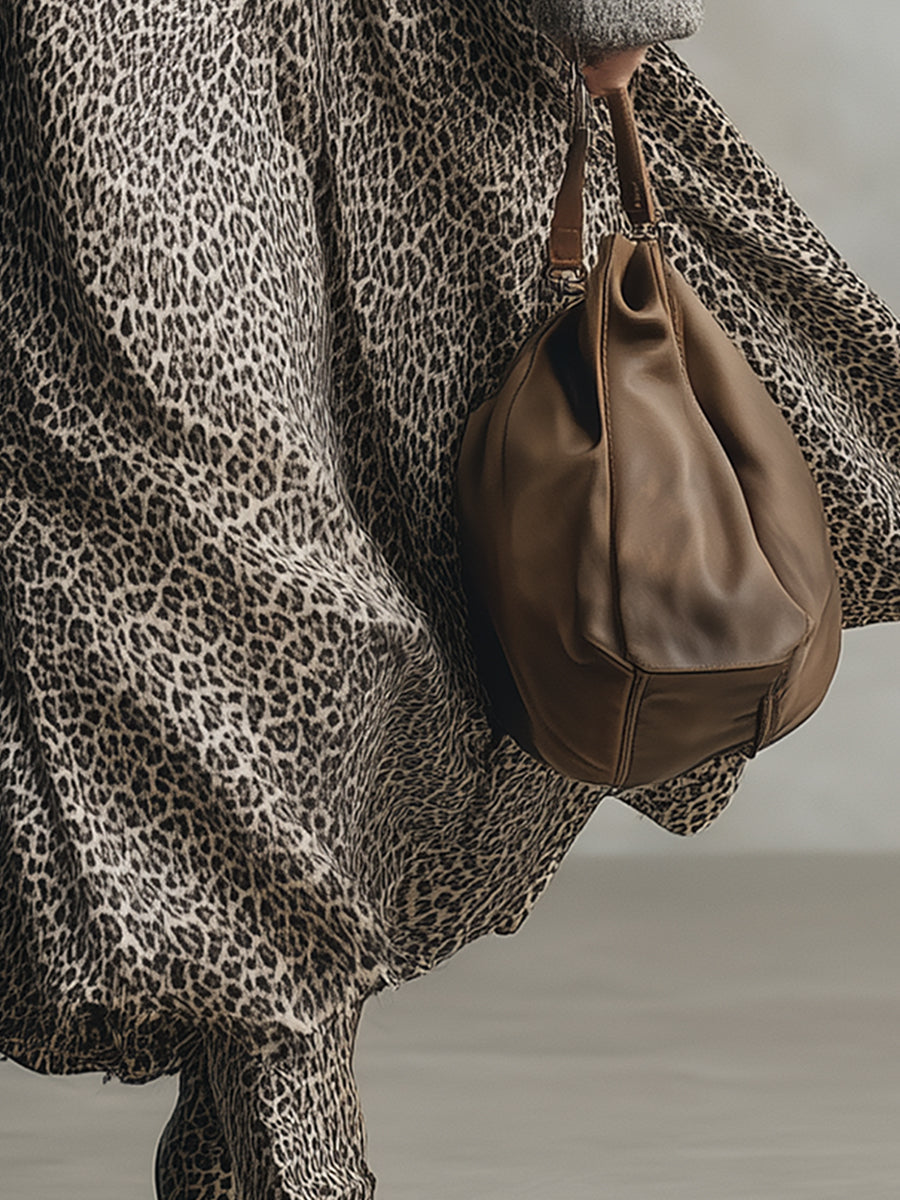 Falda Evasé con Estampado Leopardo Gris Elegante y Versátil