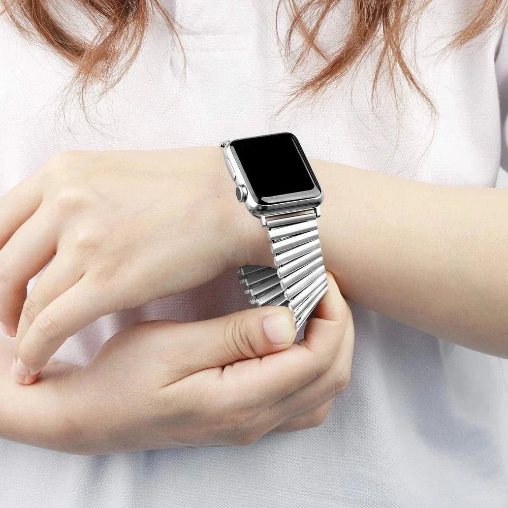 Correa Apple Watch de eslabones elásticos de acero inoxidable, diseño extensible, cómoda y sin cierre, modelo Tydia