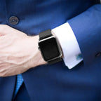 Correa Apple Watch de eslabones elásticos de acero inoxidable, diseño extensible, cómoda y sin cierre, modelo Tydia