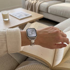 Correa Apple Watch joya con perlas y símil vegano, correa decorativa para reloj inteligente con perlas y detalles brillantes, modelo Vilestia