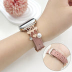 Correa Apple Watch chic con charms brillantes para un look radiante, amor y corazones, modelo Erdia