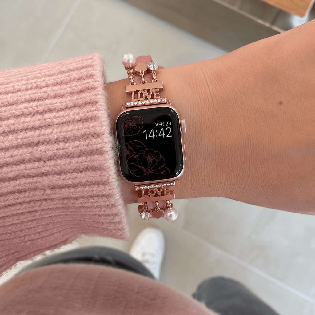 Correa Apple Watch chic con charms brillantes para un look radiante, amor y corazones, modelo Erdia