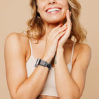 Correa Apple Watch de anillas metálicas, hebilla de espiga, para mujer, modelo Zenda