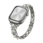Correa Apple Watch decorativa, cadena elegante con perlas y detalles brillantes, joya de muñeca luminosa, modelo Laufey