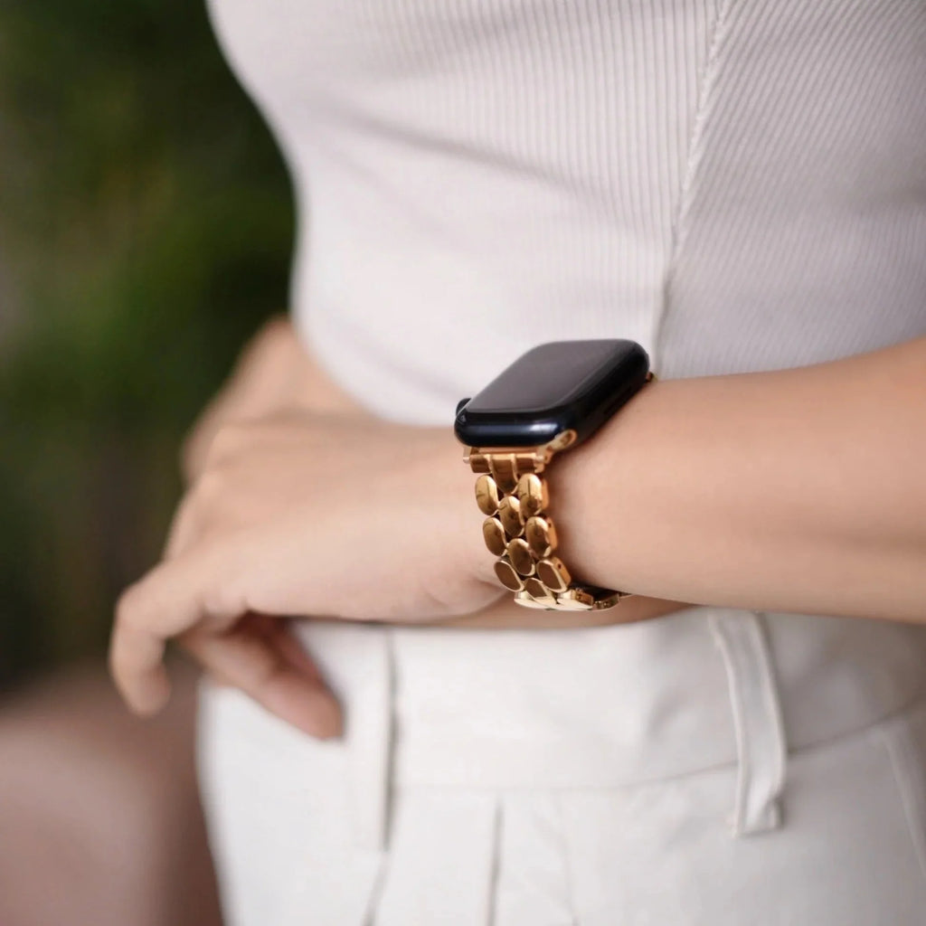 Correa Apple Watch de acero inoxidable, eslabones ovalados dorados, elegancia moderna para Apple Watch, cierre desplegable, modelo Shounie
