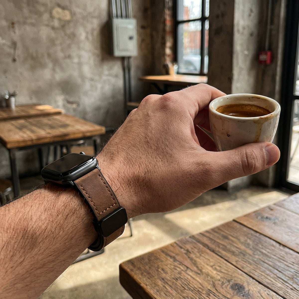 Correa Apple Watch de silicona con aspecto de piel, cierre magnético, modelo Kaelith