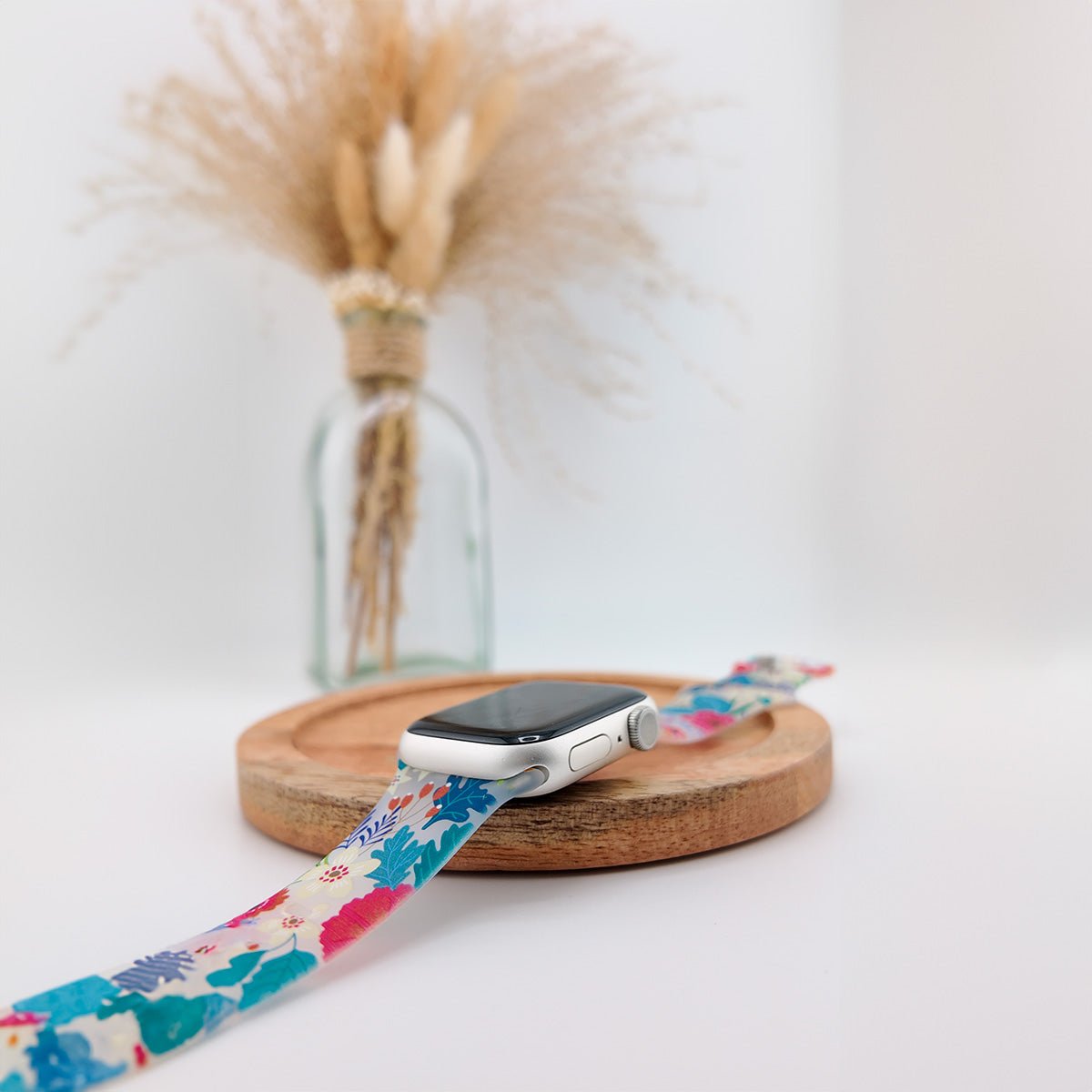 Correa Apple Watch, de silicona con estampado, para mujer, modelo Saroa