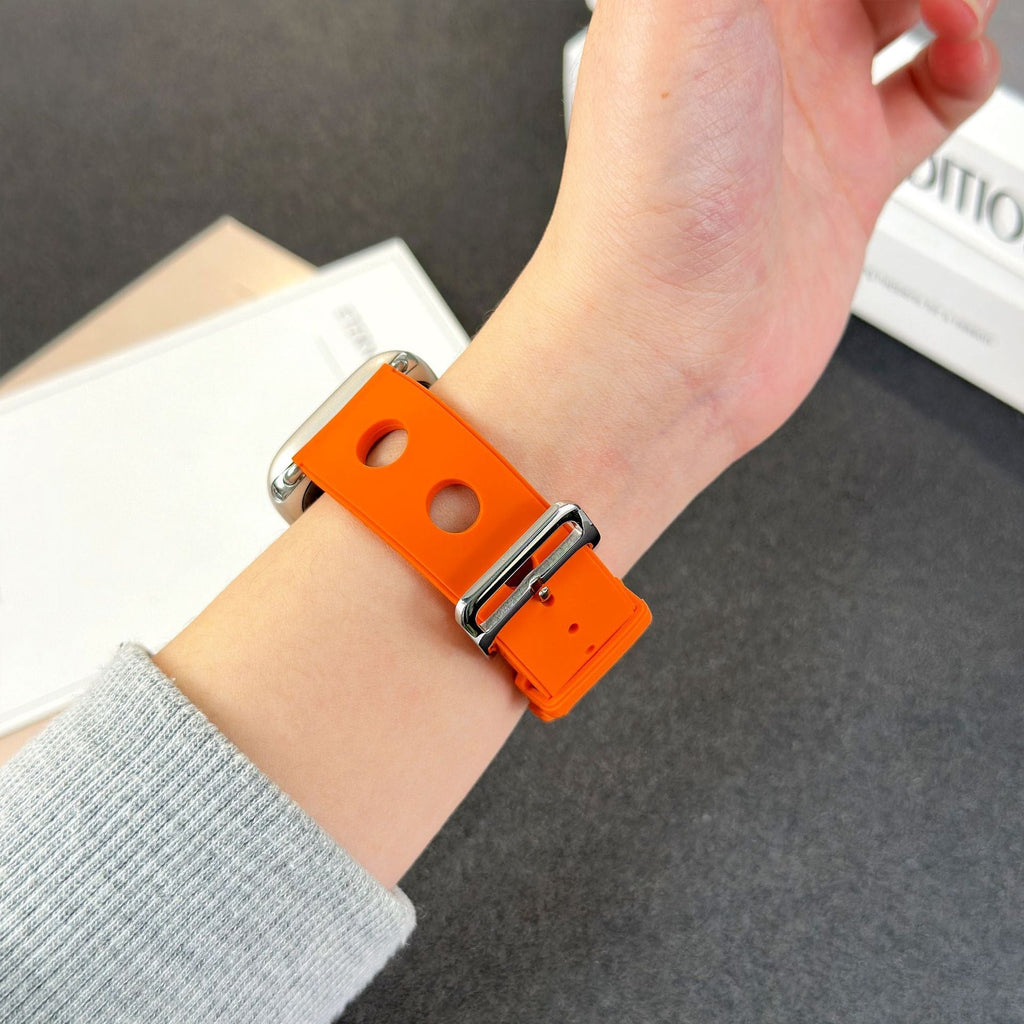 Correa de silicona perforada para Apple Watch, diseño transpirable, cierre de acero inoxidable, estilo dinámico, modelo Harténie