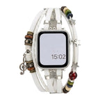 Correa Apple Watch de piel vegana trenzada, perlas de fantasía y colgante musical, diseño boho chic, cierre de acero, modelo Bobbie