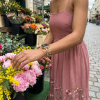 Correa Apple Watch de eslabones dorados y cabuchones esmaltados multicolor, para mujer, modelo Bestine
