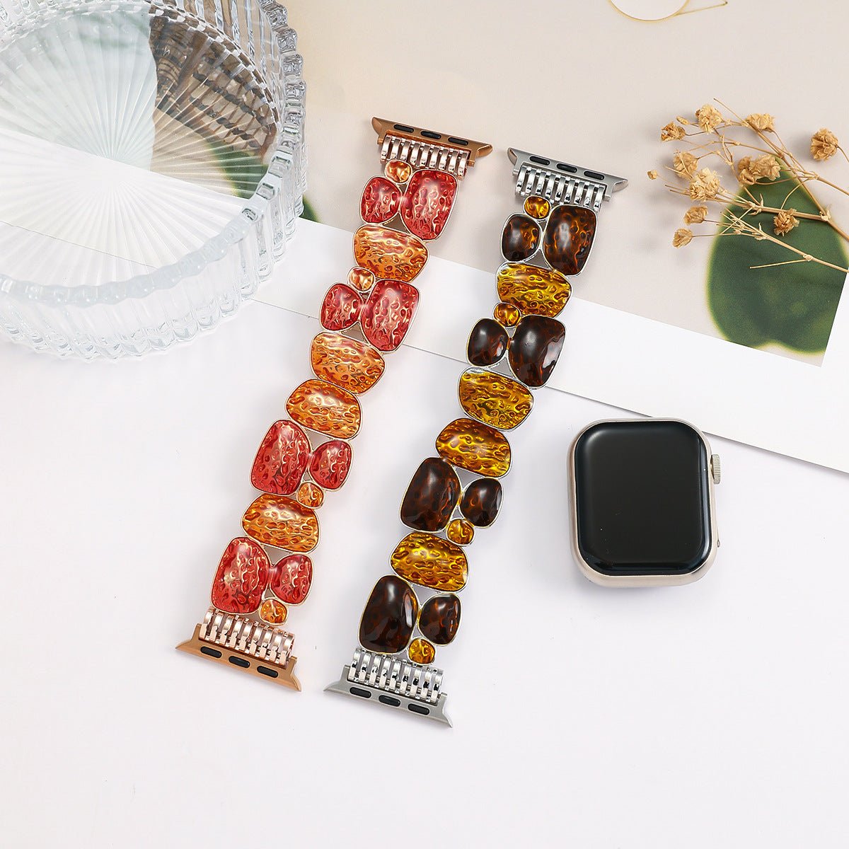 Correa Apple Watch para mujer, eslabones de resina ámbar, acabado metálico, comodidad elástica, estilo chic, modelo Agarte
