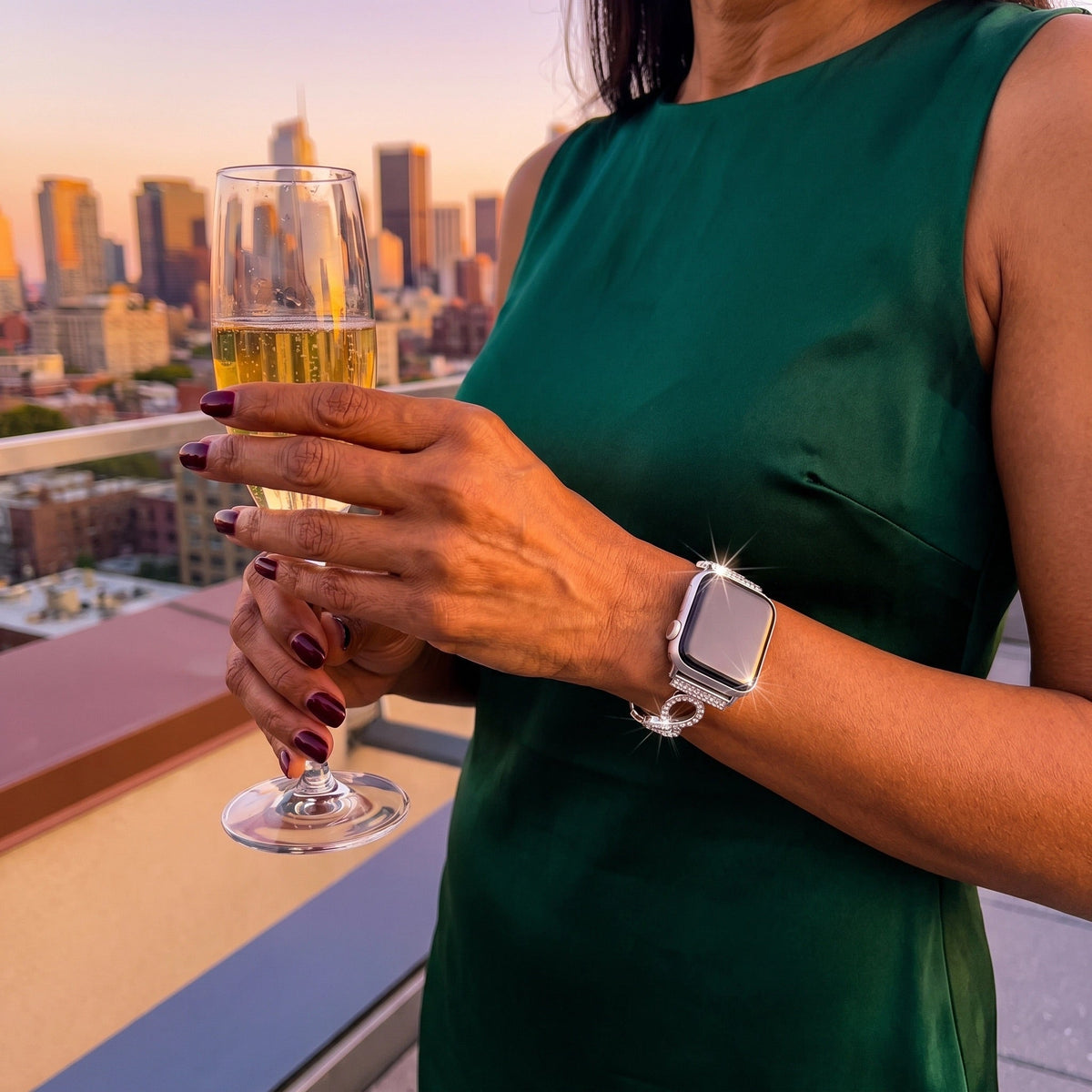 Correa Apple Watch, eslabones calados, motivo infinito con pedrería, modelo Faidra