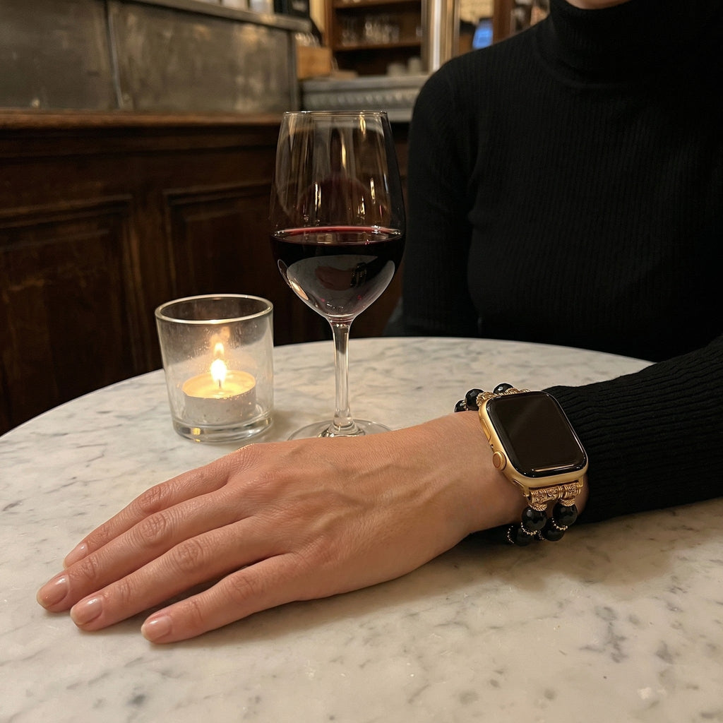Correa Apple Watch de cuentas de cristal facetadas, cruz martillada dorada, para mujer, modelo Chrisma