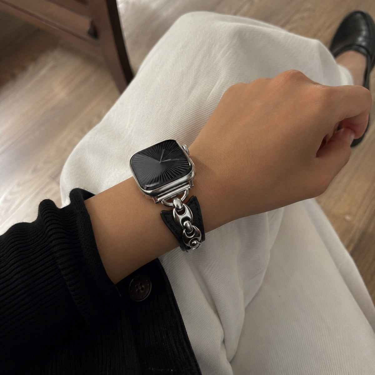 Pulsera de malla marinera para Apple Watch, correa fina ajustable con hebilla de espiga, acabados dorado, plateado y negro, modelo Malsa