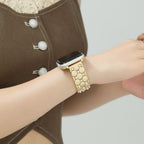 Correa Apple Watch de metal perlado, eslabones geométricos elegantes, acabado brillante refinado, modelo Pita
