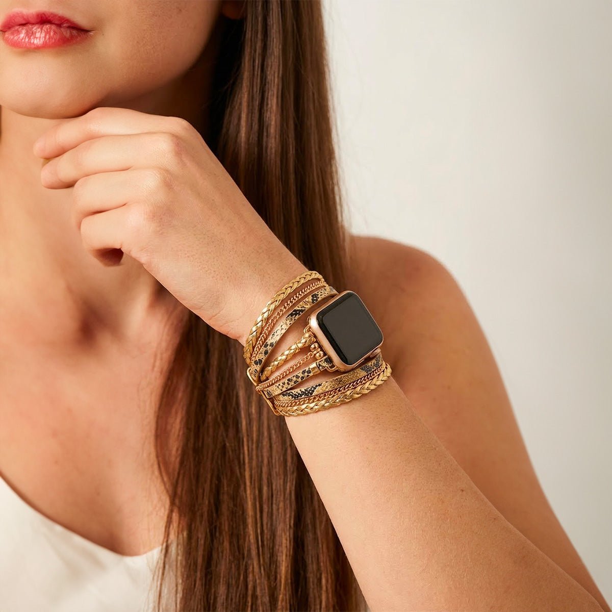 Correa multi-hilera para Apple Watch, piel vegana y cadenas, elegante efecto serpiente, cierre de hebilla, modelo Delizia