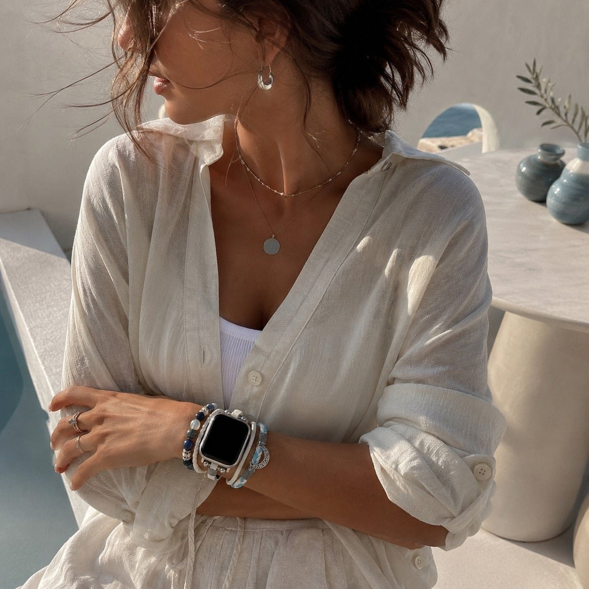 Pulsera multihilera blanca y azul para Apple Watch, piedras naturales y colgante de luna, cierre ajustable sin herramientas, modelo Hécate