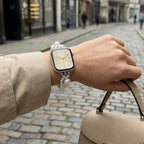 Correa Apple Watch de perlas blancas elástica, joya elegante, estilo refinado y femenino, modelo Perline