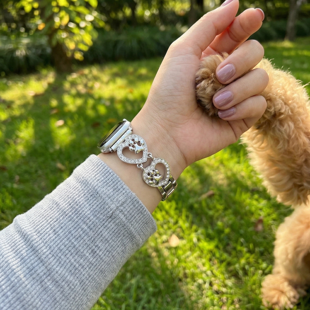 Correa Apple Watch para mujer, malla de aleación con motivo de corazón, joya con huella de pata, accesorio elegante para reloj inteligente, regalo ideal para amantes de los animales, modelo Patoune