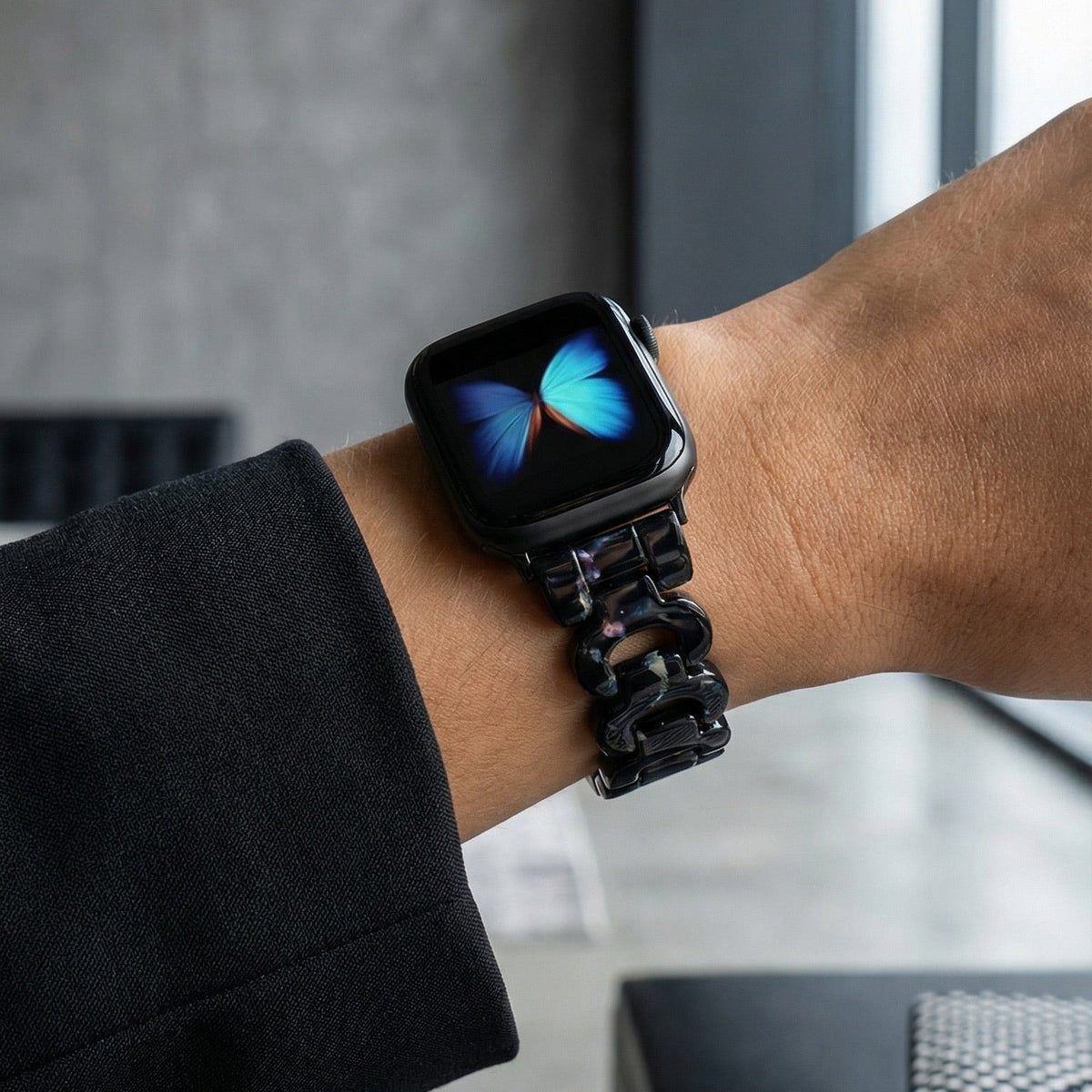 Correa Apple Watch de resina efecto carey, malla tipo cadena brillante, cierre desplegable de acero, modelo Wernale