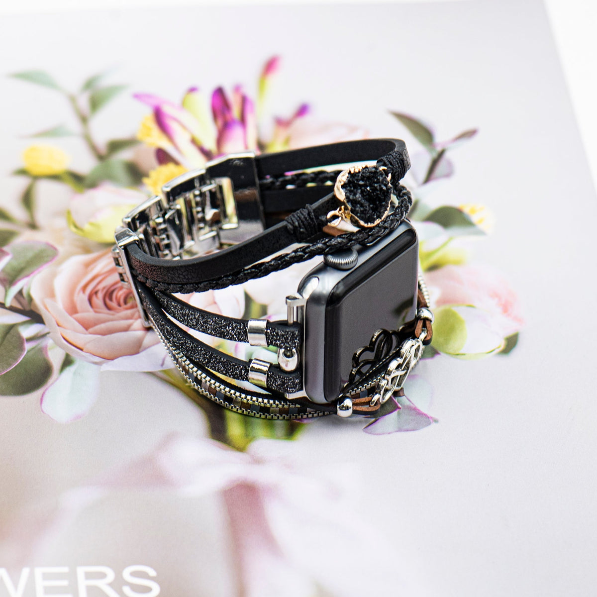 Correa Apple Watch multicapa, con dije de corazón infinito y piedra, para mujer, modelo Felicidad