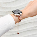 Correa de cadena con flores de cerezo esmaltadas para Apple Watch, colgante de corazón, modelo Sakura