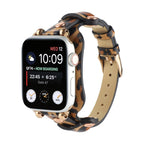 Correa Apple Watch tipo brazalete con remaches, hebilla de espiga, diseño moderno, modelo Riveira
