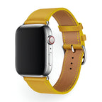 Correa de Apple Watch en piel de becerro afelpada, costuras a contraste, cierre de hebilla, modelo Krynn