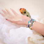 Correa Apple Watch multicapa bohemia, perlas y cristales multicolores, para mujer, modelo Hyra