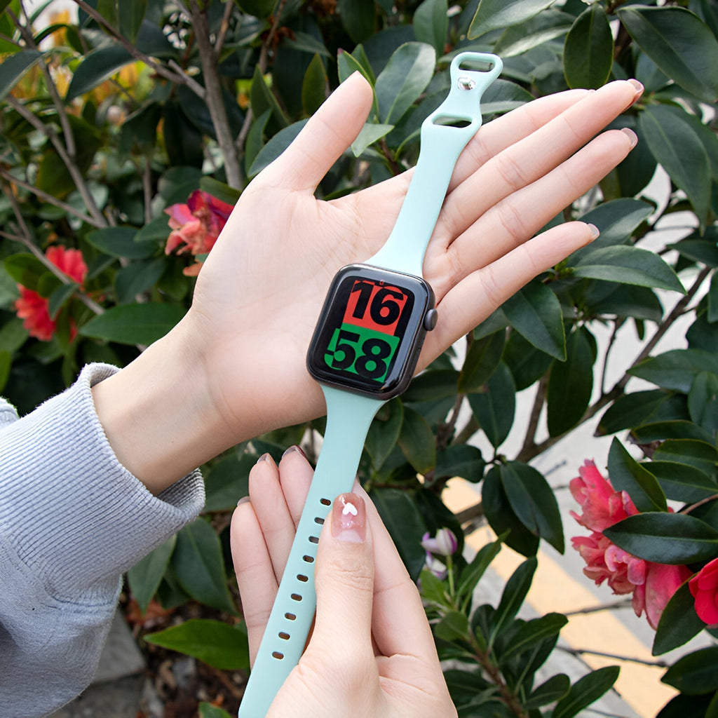 Correa de Apple Watch de silicona, diseño de talle fino, hebilla mariposa, para mujer, modelo Kairo