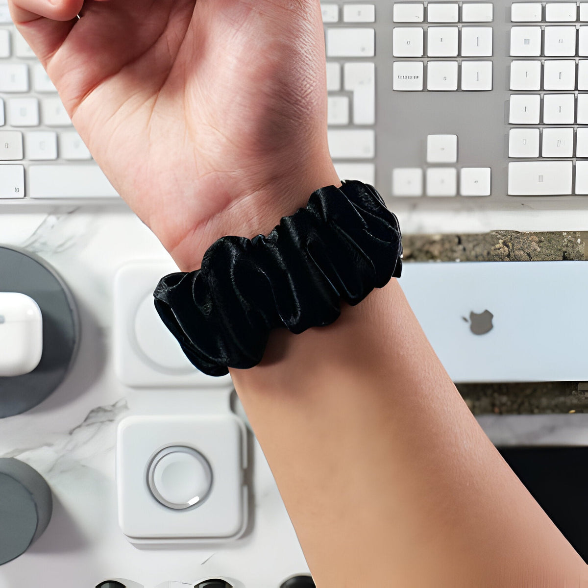 Correa Apple Watch estilo scrunchie de tela elástica, motivos variados, para mujer, modelo Nyssara