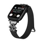 Pulsera de malla para Apple Watch, acero inoxidable con cierre magnético, colgante de trébol engastado en circonita y nácar, modelo Podale