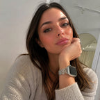 Pulsera de malla para Apple Watch, acero inoxidable con cierre magnético, colgante de trébol engastado en circonita y nácar, modelo Podale