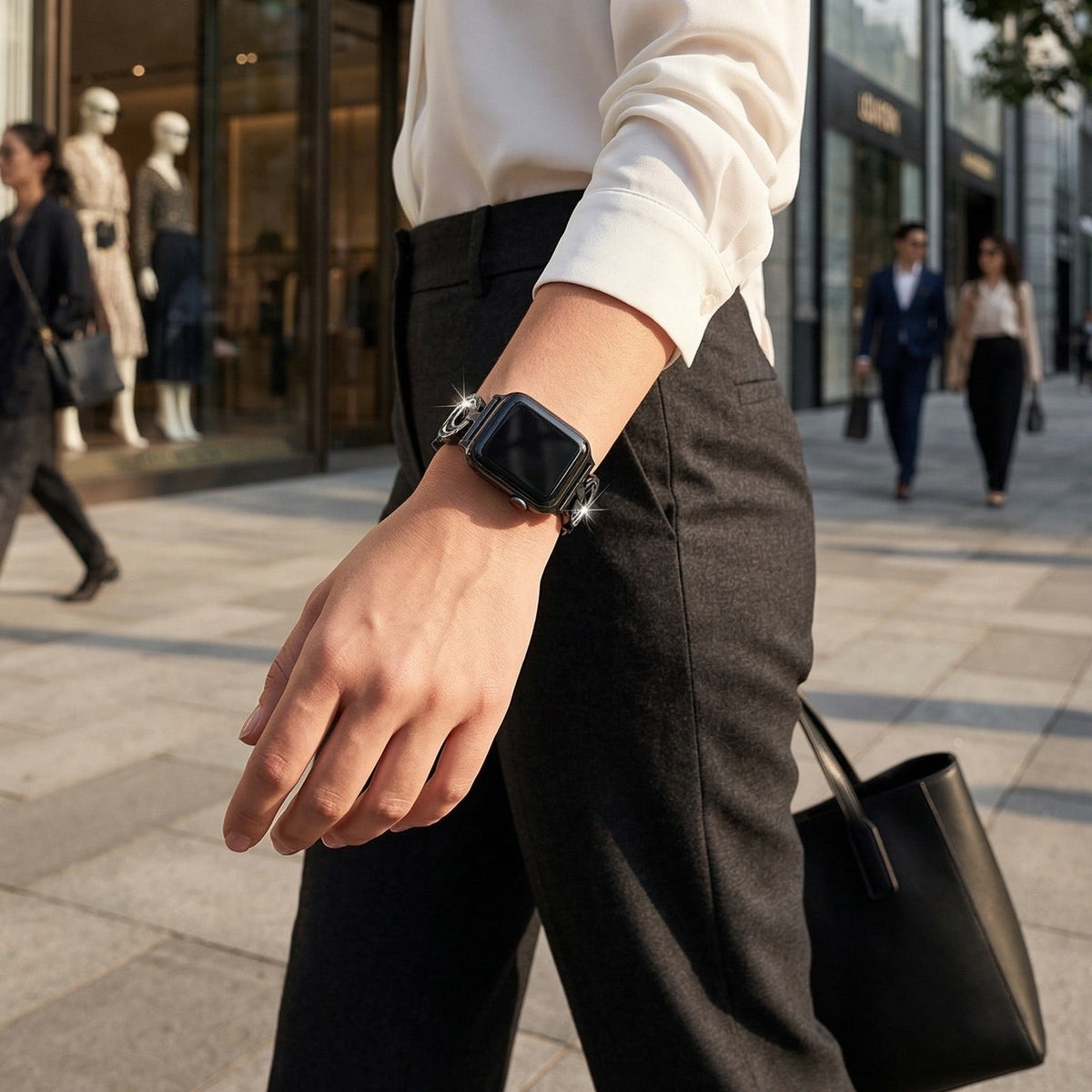 Correa Apple Watch con eslabones circulares con motivo de luna engastados de circonitas, modelo Gipsy