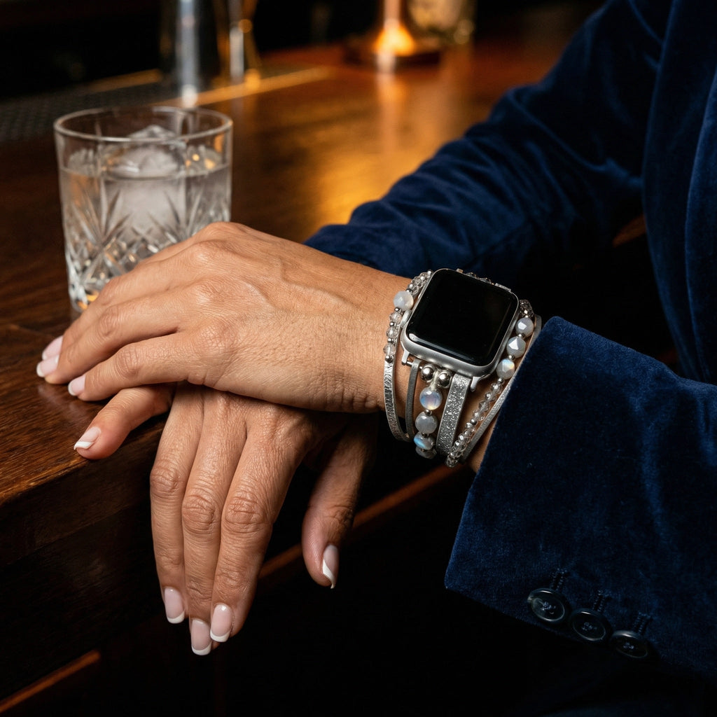Correa multivueltas para Apple Watch, tiras y perlas brillantes, cierre a presión, modelo Yika