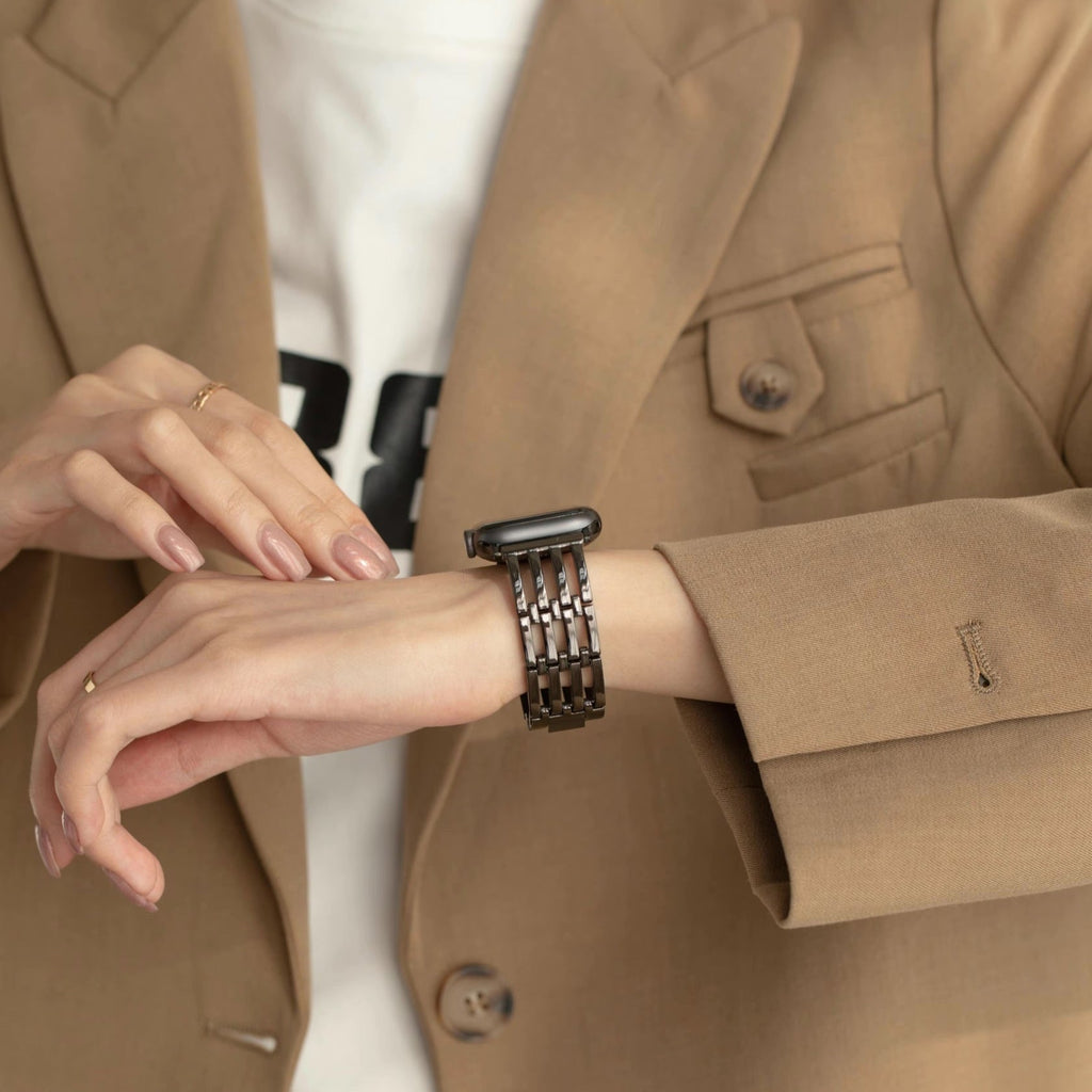 Correa Apple Watch de acero inoxidable, cinco capas caladas, acabado con pedrería, modelo Princia