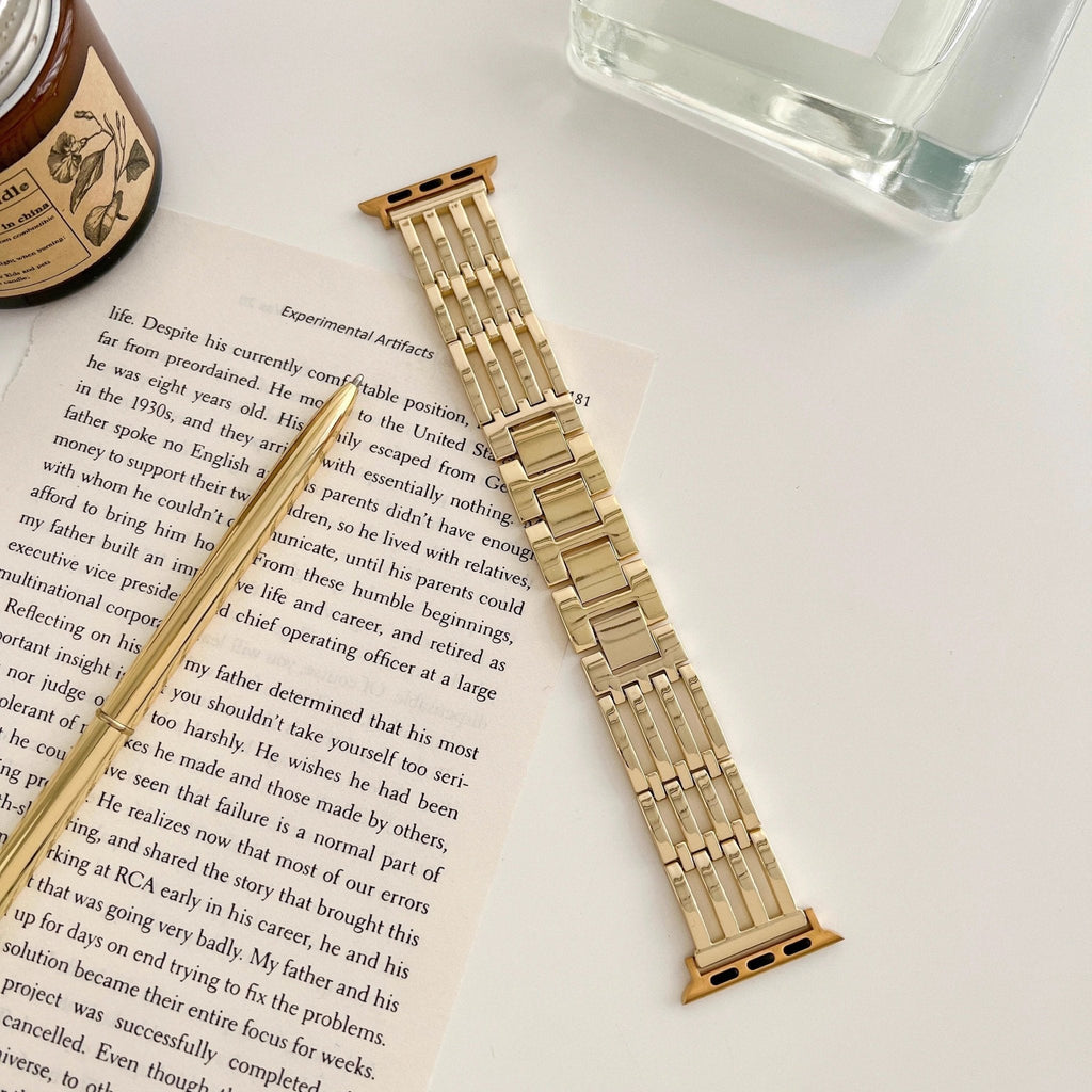 Correa Apple Watch de acero inoxidable, cinco capas caladas, acabado con pedrería, modelo Princia
