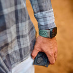Correa de silicona perforada para Apple Watch, diseño outdoor, conectores metálicos, modelo Serdak