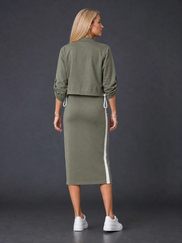 Conjunto de vestido y chaqueta deportiva