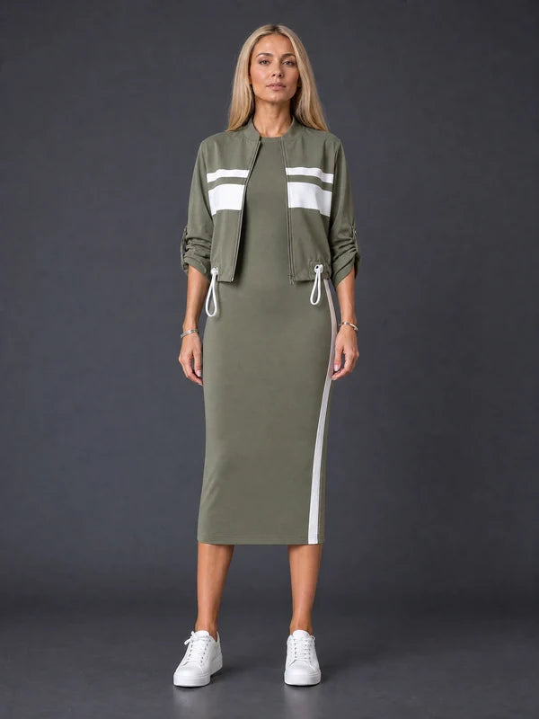 Conjunto de vestido y chaqueta deportiva