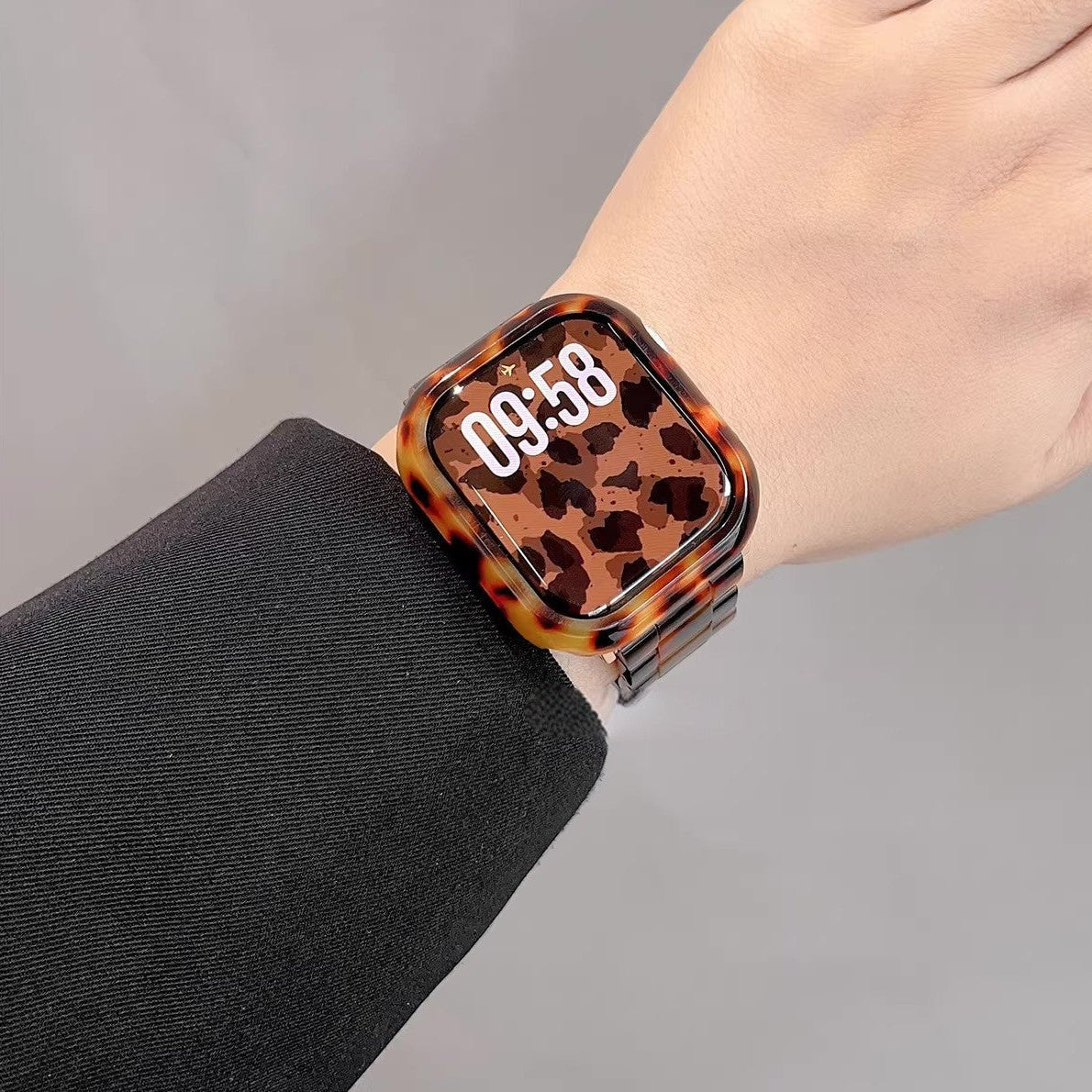 Funda integral con correa para Apple Watch, de eslabones de resina efecto leopardo, estilo atrevido y moderno, modelo Kidine