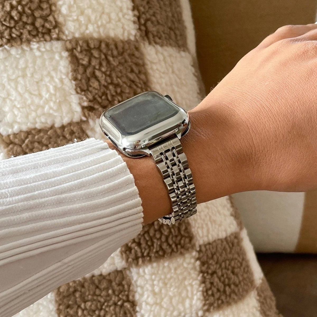 Correa de acero inoxidable para Apple Watch, malla de cinco hileras con carcasa integrada, modelo Payda
